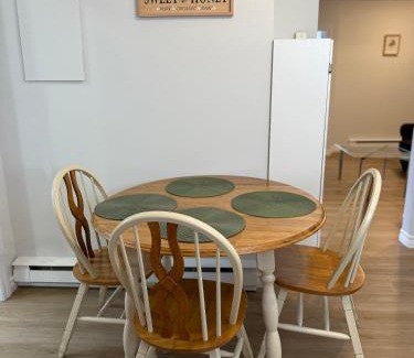 Terra Nova Apartment | Airport Manor Unit 2, 2 Bedroom Apartment