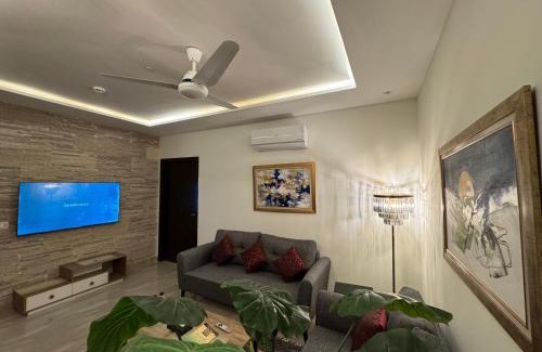 Lahore Apartment | Airreside Gulberg Retreat at Zameen Aurum