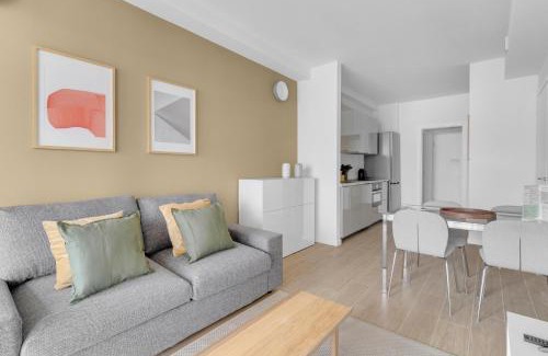 Lorenteggio Apartment | Airy Apartments with Balcony & Garage by NDP rent