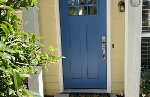 Fairhope Cottage | Airy & Artsy A Beautiful Stay