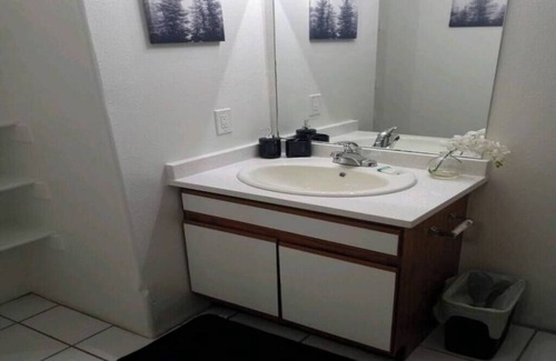 Palo Verde House | Airy Tucson Retreat | Modern, Cozy, Near U of A