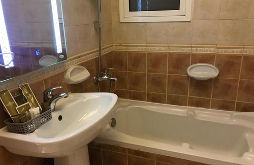 Al-Hamra'a Hotel | Ajwaa Suites