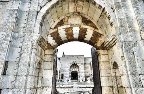 Karsıyaka Hotel | Akhan Kervansaray Hotel