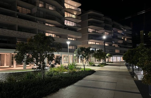 Newcastle Apartment | AKS Honeysuckle-Harbourside with Panoramic views over Newcastle Harbour