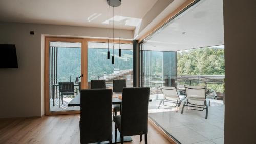 Saltusio Apartment | Aktiv Lodge Meran - Terrace One