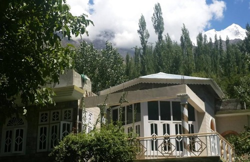 Hunza House | Al-Karim Family Guest House Hunza