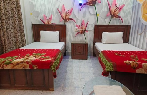 Hyderabad House | Al Madina Guest House