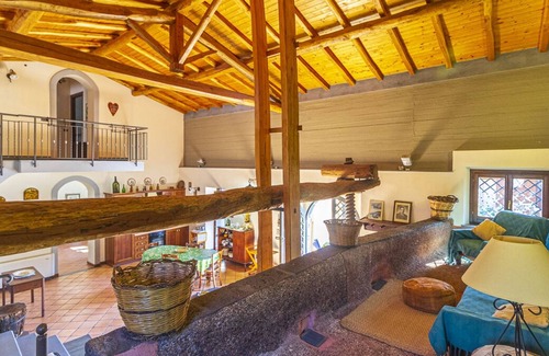 Zafferana Etnea House | Al Palmento - ancient Sicilian millstone at the foot of Etna