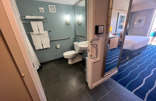 Ala Moana Hotel | Ala Moana Hotel by Sandra Ocean view and balcony BEST RATE