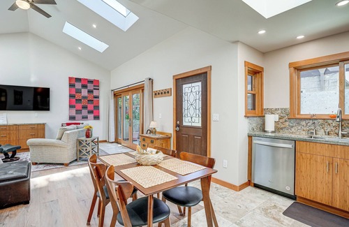 East End Apartment | Alameda Studio w/Patio: 3 Mi to Oakland Coliseum!