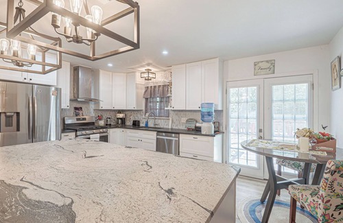 Shearer Hills - Ridgeview House | ALAMO CITY HOMESTYLE BEAUTY GREAT CENTRAL LOCATION, KIDDOS, & FURRY PET FRIENDLY