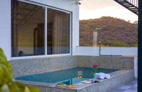 Udaipur Villa | Alaya Stays Kodiyat Pet-Friendly Rooms With Views of Sajjangarh Palace & Plunge Pool