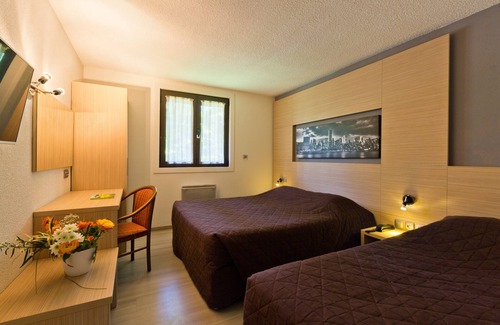 Alby-sur-Cheran Hotel | Alb'hotel Grill