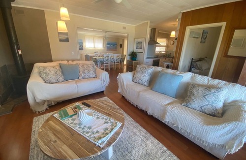 Port Vincent House | Alba - Stunning sea views, Free WiFi! Off peak special!