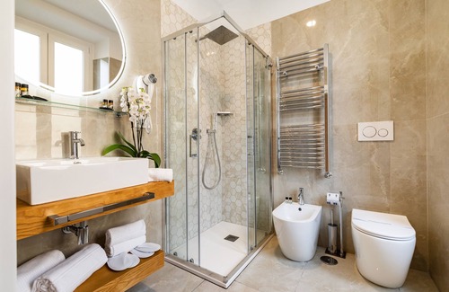 Universita House | AlbaDea Déco&Jacuzzi