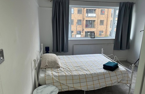 Watford Apartment | Albans Road Apartment - 4 Bedroom Luxury Stay