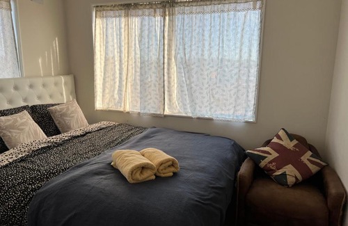 Oteha House | Albany Peony HomeStay