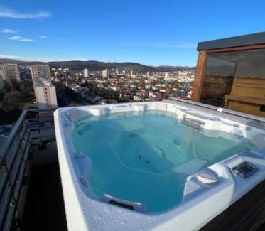 Kosice Old Town Apartment | Albelli Luxury Skyview