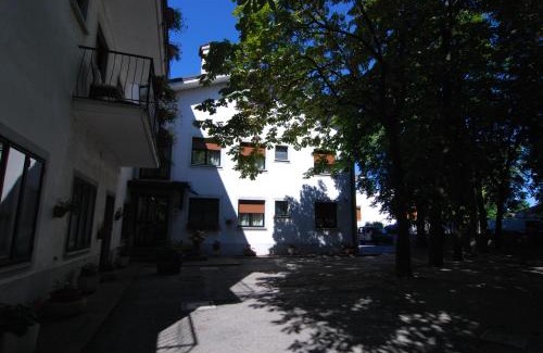 Altipiano Est Hotel | Albergo Alla Valle di Banne