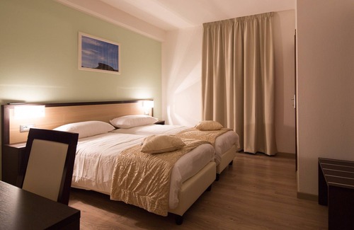 Castelnovo ne' Monti Hotel | Albergo Ristorante Bismantova