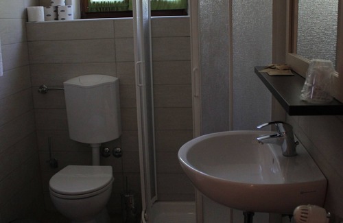 Castelnovo ne' Monti Hotel | Albergo Ristorante Bismantova