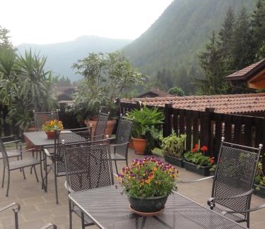 Borno Hotel | Albergo Ristorante La Pigna