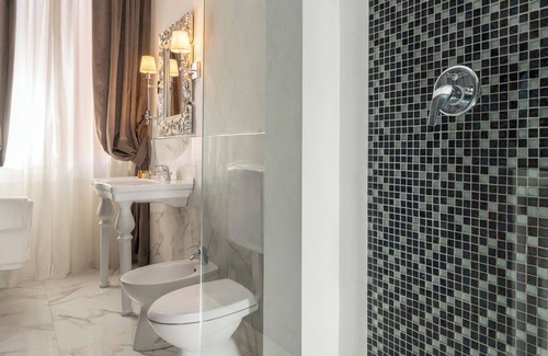 Historic Center Hotel | Albergo Rossini 1936 Small & Charming