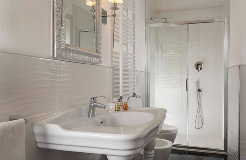 Historic Center Hotel | Albergo Rossini 1936 Small & Charming