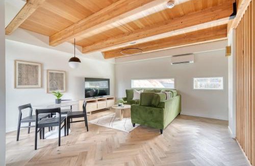 Alberta Arts District House | AlbertaArts Happy Place Townhome - 91 WalkScore
