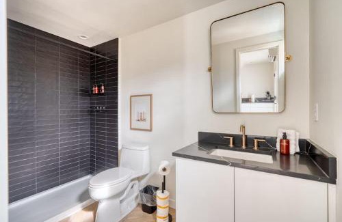 Alberta Arts District Hotel | AlbertaArts Happy Place Mother-In-Law Suite
