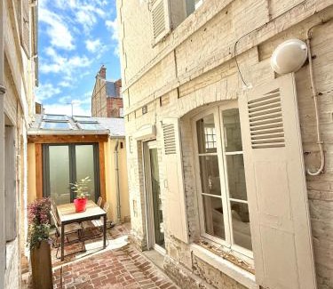 Trouville-sur-Mer House | Albertine - Beautiful family home with exterior