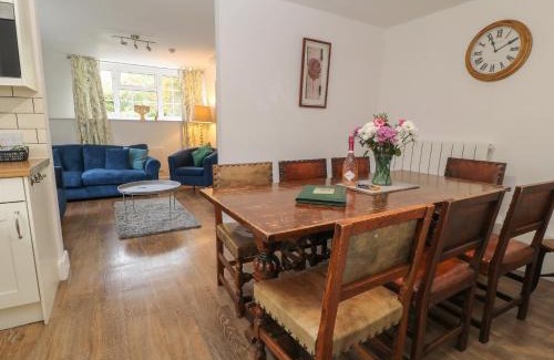 Shoscombe House | Aldrich Cottage