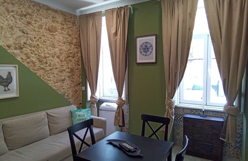 Alfama Apartment | ALEXANDER APARTMENTS. OBIDOS