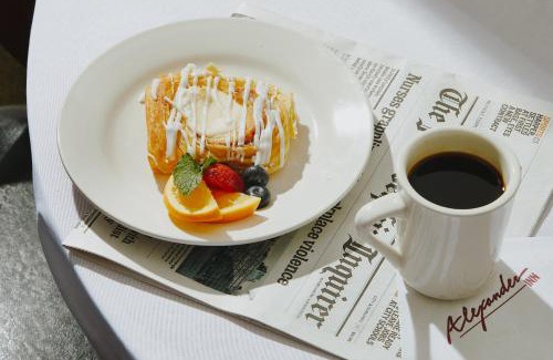 Gayborhood Hotel | Alexander Inn