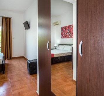 Potos Apartment | Alexandra