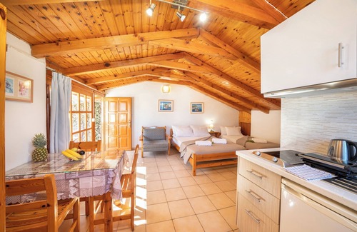 Agia Efimia Apartment | Alexatos Attic Studios with terrace