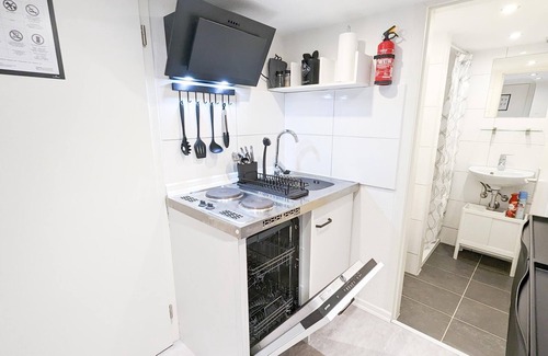 Ludwigsburg Apartment | ALFA Ludwigsburg City 3 Zimmer 5 Betten Küche Netflix INET WM