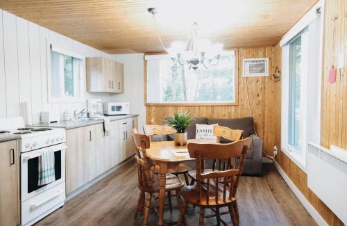 Frampton Ski Chalet | Alfred Shack - Chalet Miller Zoo