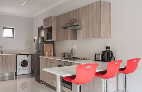 Greater Johannesburg Metropolitan Area Apartment | #AlimamaSpaces: Chelsea M's Heights