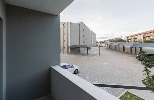 Greater Johannesburg Metropolitan Area Apartment | #AlimamaSpaces: Chelsea M's Heights