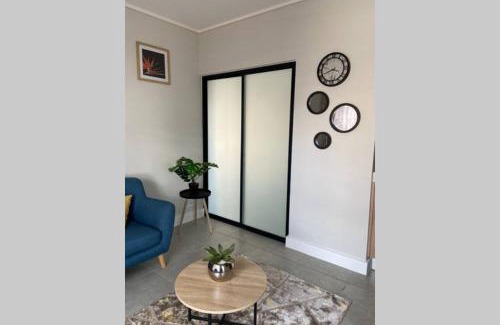 Greater Johannesburg Metropolitan Area Apartment | #AlimamaSpaces: The Chelsea's Munyaka