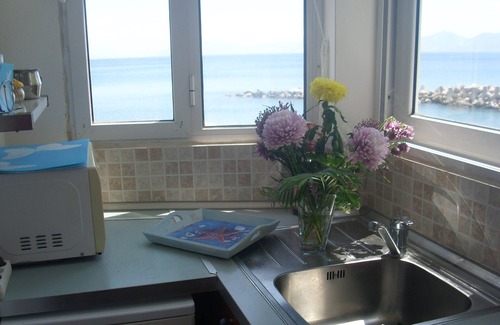 Therma Apartment | Alkistis Cozy by The Beach Apartment in Ikaria Island inTherma Bay - 2nd Floor