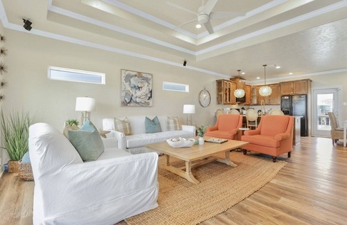 Port Bolivar House | ALL DECKED OUT - 2 Bedroom, 2 Bath, Sleeps 6 - Beach Front!