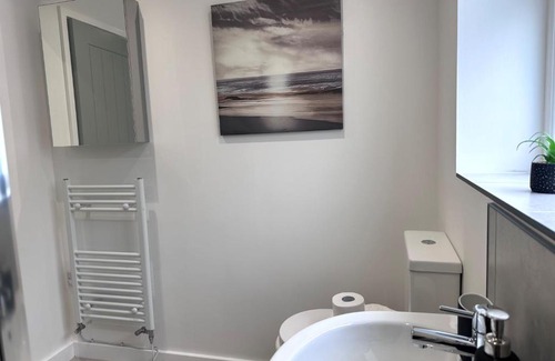 Chesterfield Apartment | All Inn Apartments