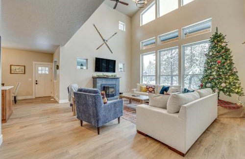 Tamarack Resort House | All-Season Cabin Hot Tub and Sauna in Donnelly