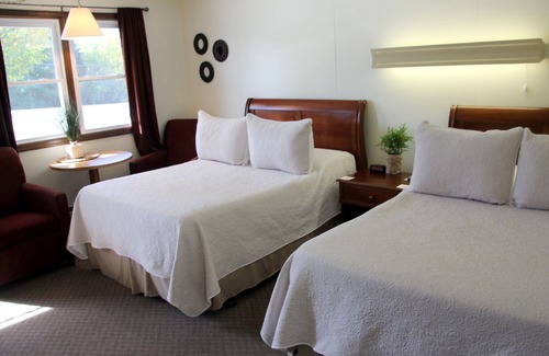 Town of Scriba Hotel | All Seasons Inn Corp