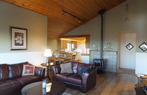 Bandon House | All Sunsets & Surf 4 bedrooms