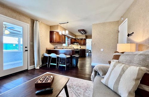 Trenton House | All the Vibes Poolside in Trenton!