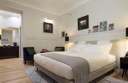 Repubblica Apartment | Alloggia in un attico con terrazza