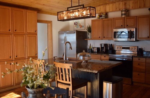 Eastland House | Allure 1900 sq waterfront home with country elegance spectacular views
